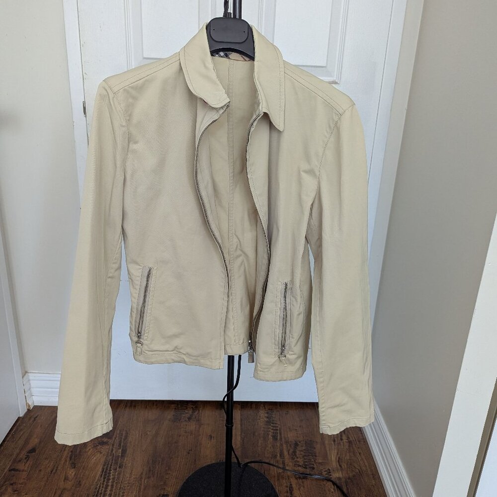 Burberry Jacket with zipper closure size 44 IT (US 10)